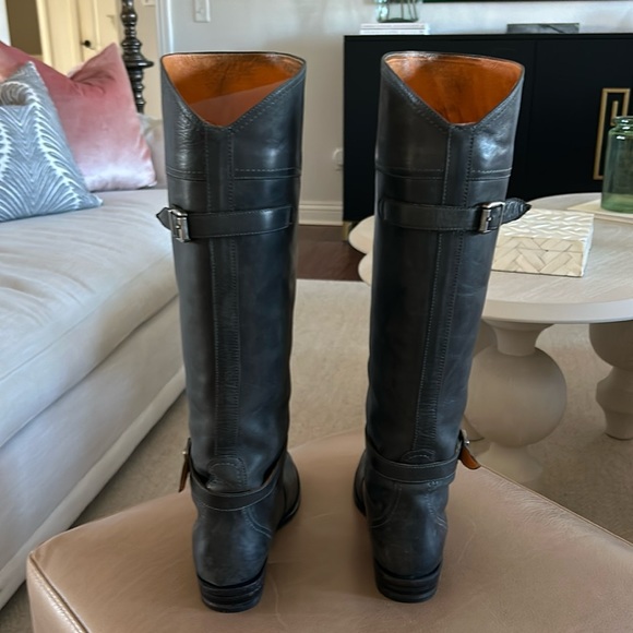 Frye belted boots in grey leather - Picture 6 of 7